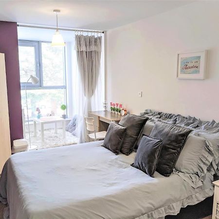 Large 3 Bedrooms In Liverpool City Centre, Free Parking 외부 사진