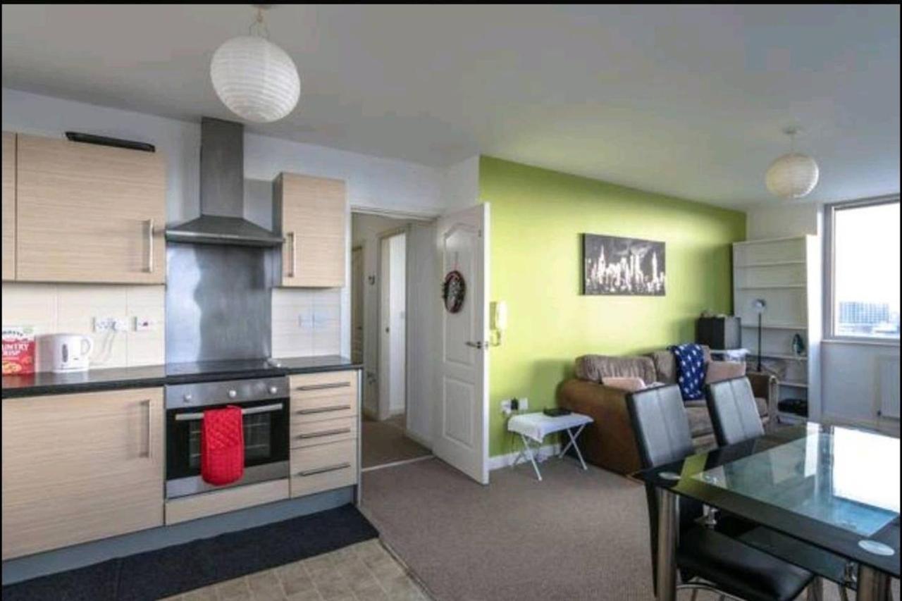 Large 3 Bedrooms In Liverpool City Centre, Free Parking 외부 사진